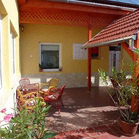 Angéla Vendegház 3*